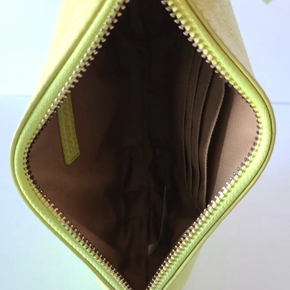 TALBOTS CRESCENT FAUX PEBBLED LEATHER WRISTLET -GREEN- NWOT